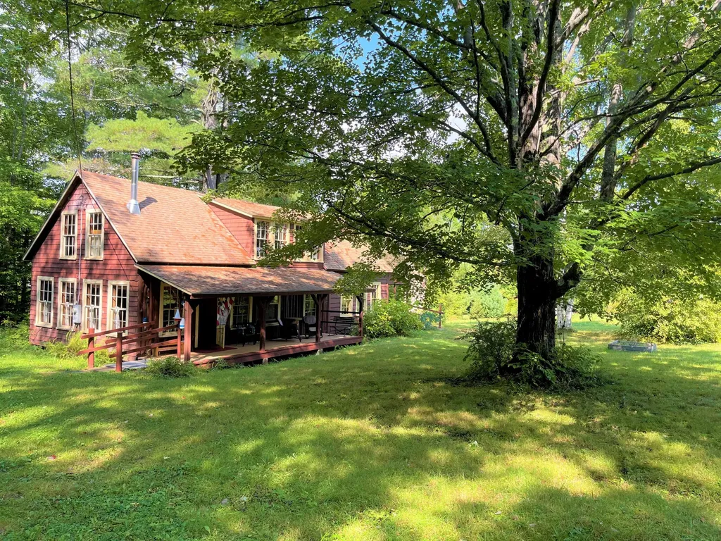 19 Foster Lane Belgrade ME 04917