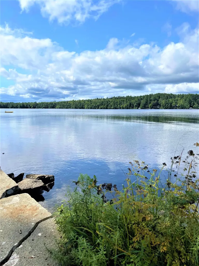 19 Foster Lane Belgrade ME 04917