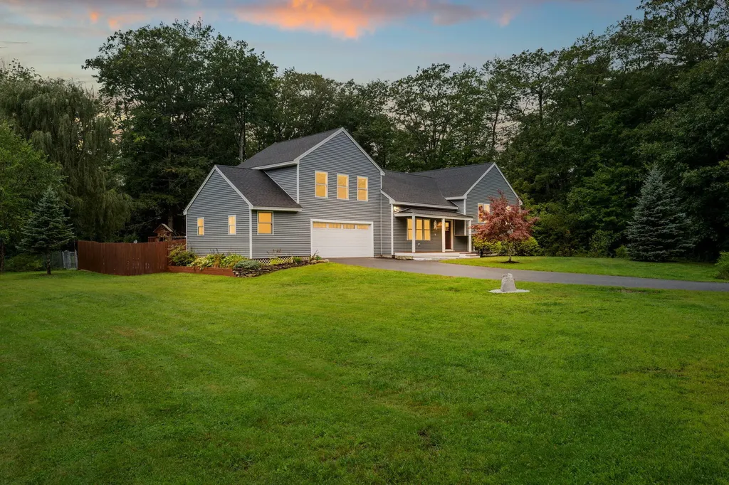 5 Lovers Lane Topsham ME 04086