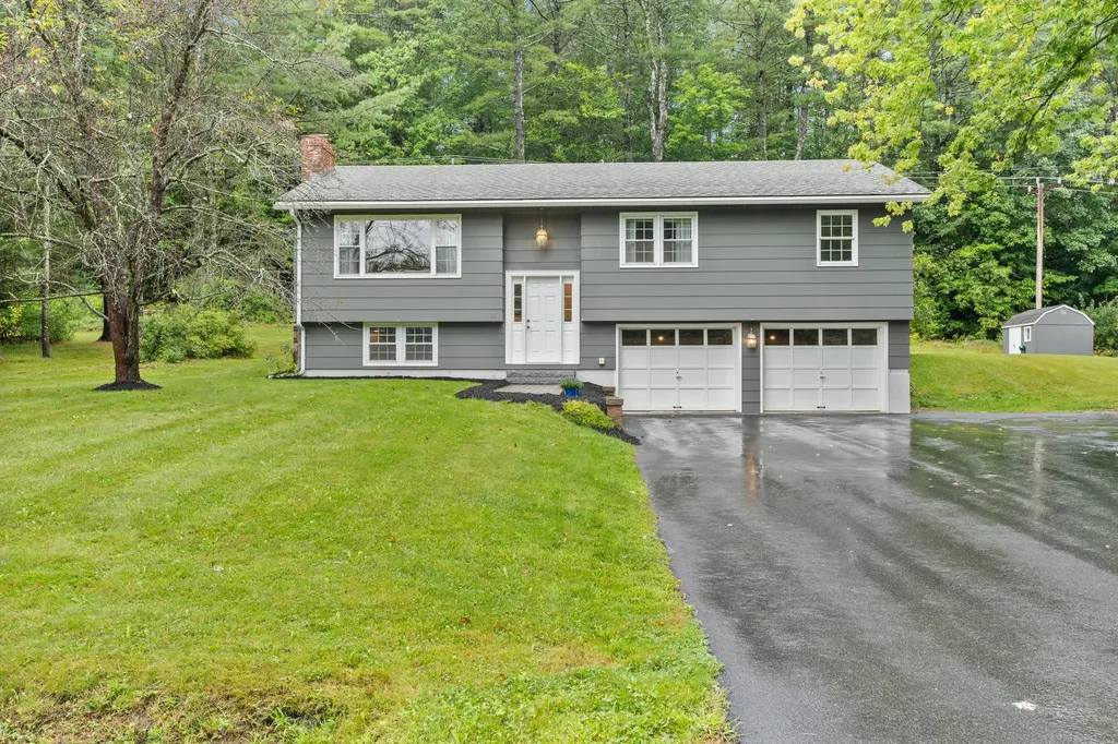 56 Cedarwood Road Auburn ME 04210