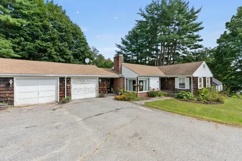 32 Delcliffe Lane Lewiston ME 04240
