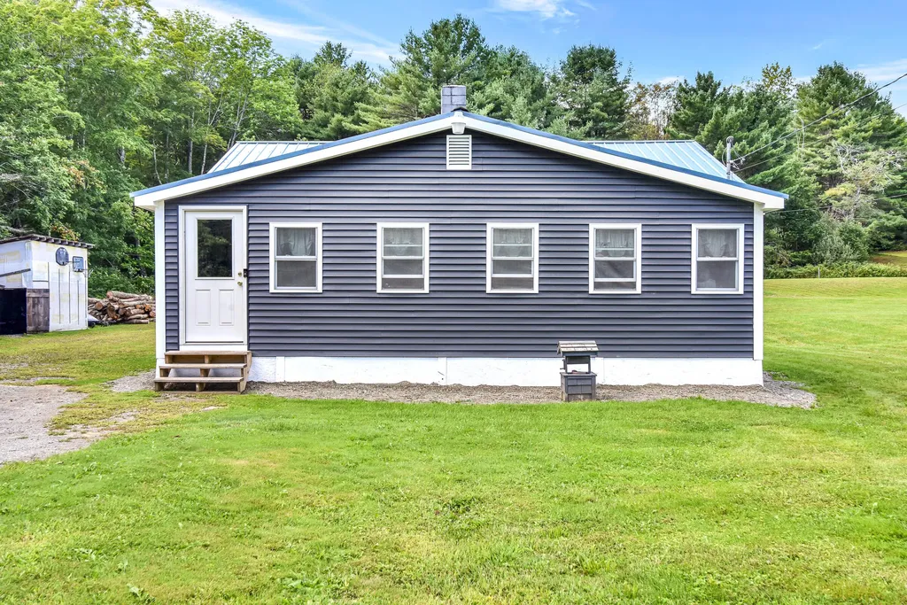 46 North Road Athens ME 04912