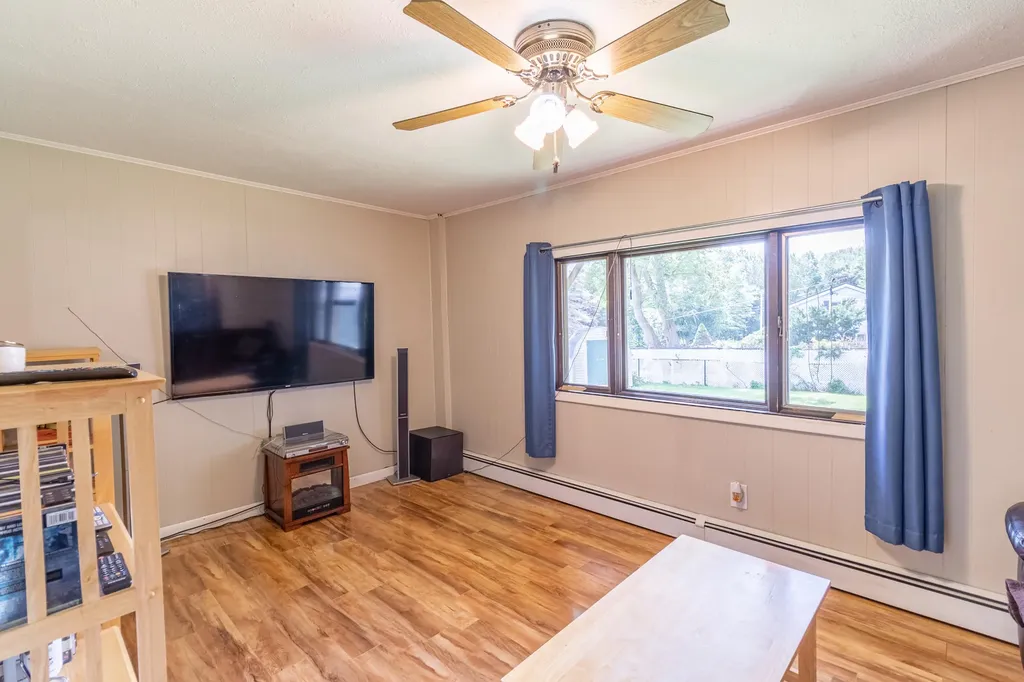 59 Randall Road Lewiston ME 04240