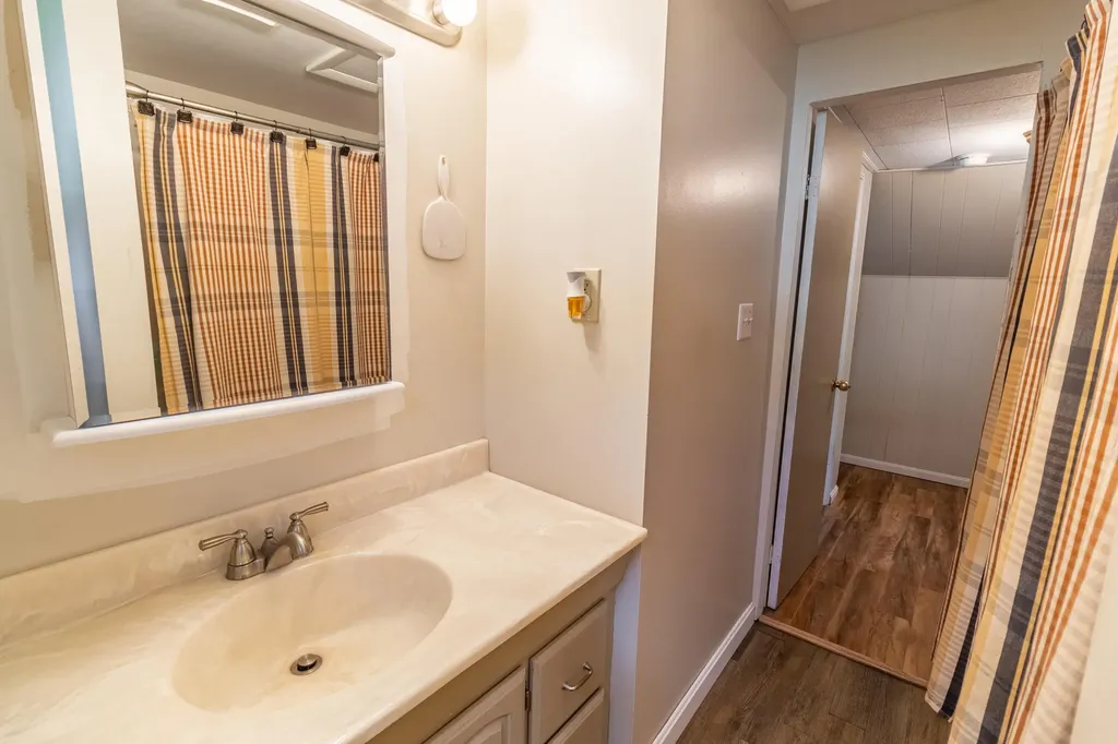 59 Randall Road Lewiston ME 04240