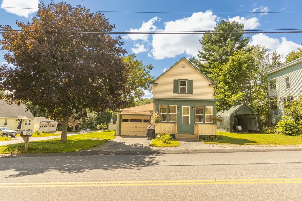 59 Randall Road Lewiston ME 04240