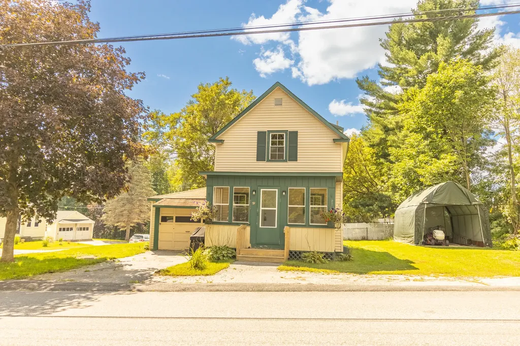 59 Randall Road Lewiston ME 04240