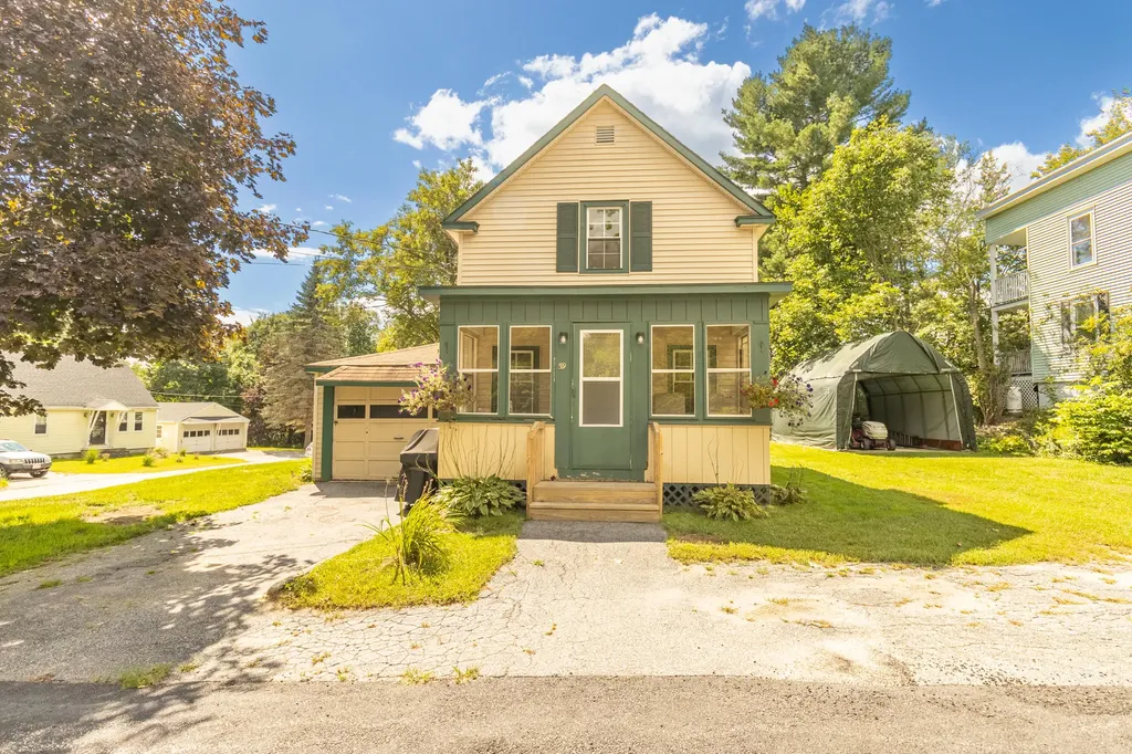59 Randall Road Lewiston ME 04240