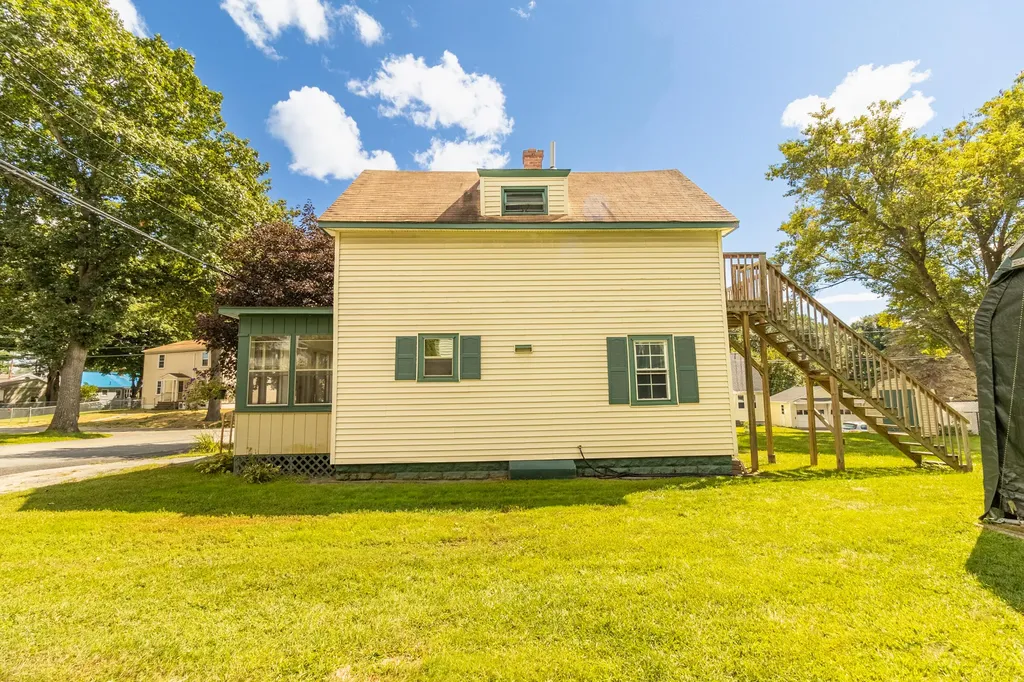 59 Randall Road Lewiston ME 04240