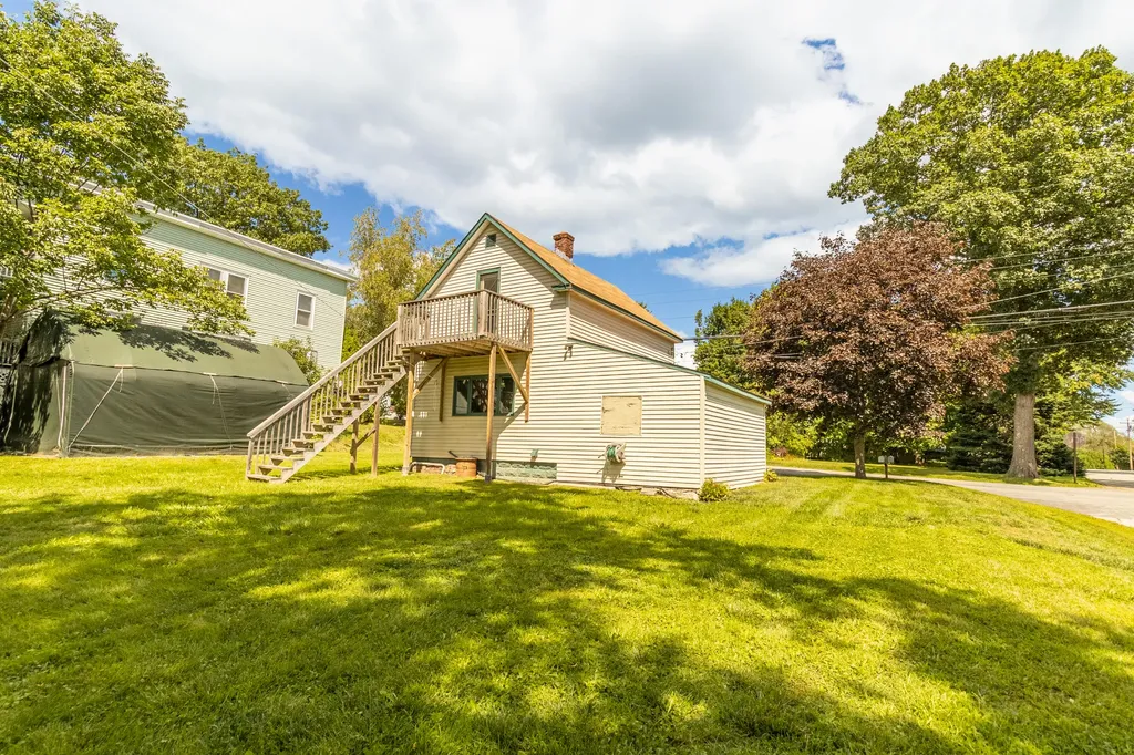 59 Randall Road Lewiston ME 04240
