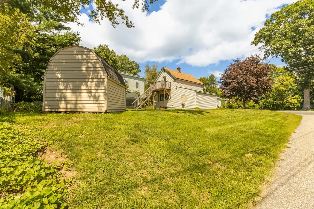 59 Randall Road Lewiston ME 04240