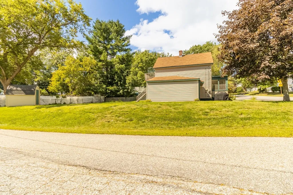 59 Randall Road Lewiston ME 04240