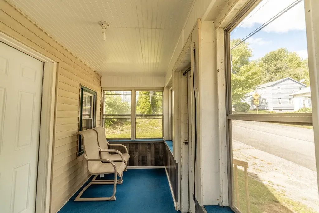 59 Randall Road Lewiston ME 04240