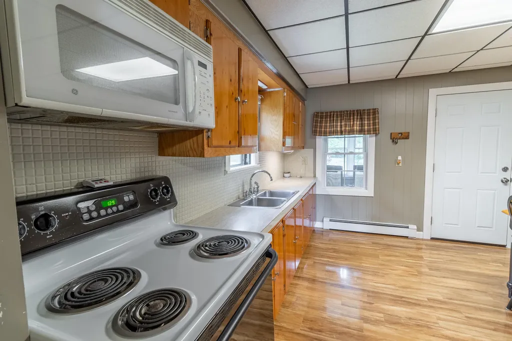 59 Randall Road Lewiston ME 04240