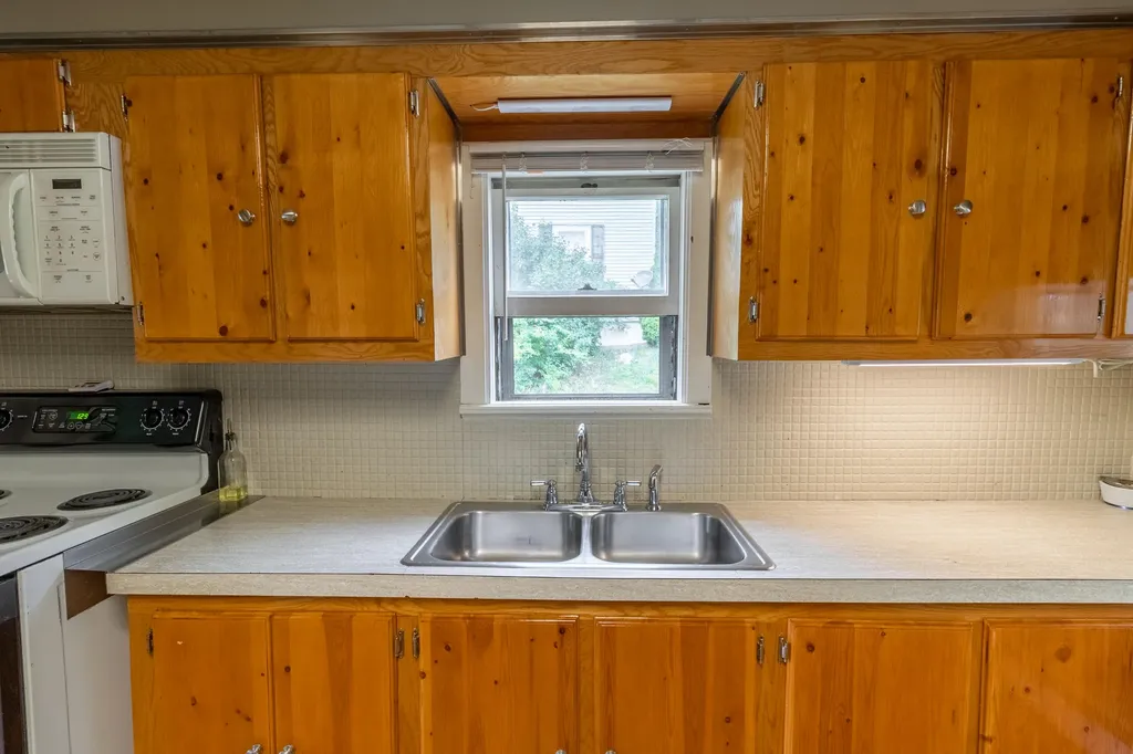 59 Randall Road Lewiston ME 04240