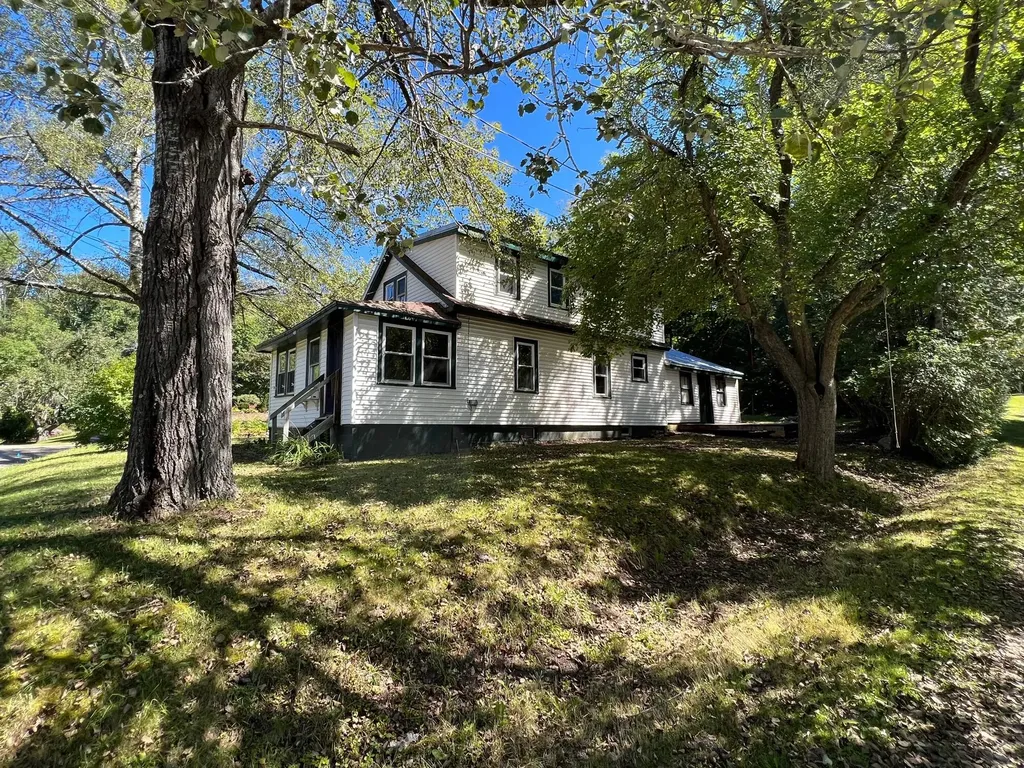 115 Prospect Street Dexter ME 04930