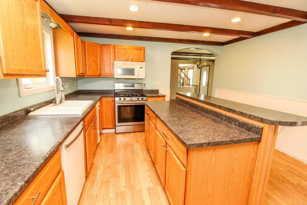 387 Old County Road Hampden ME 04444