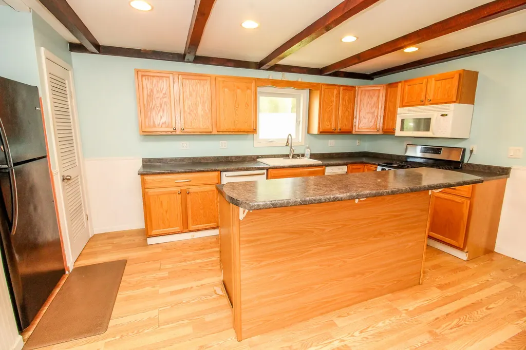 387 Old County Road Hampden ME 04444