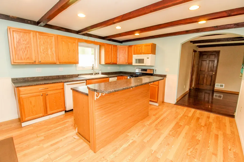 387 Old County Road Hampden ME 04444
