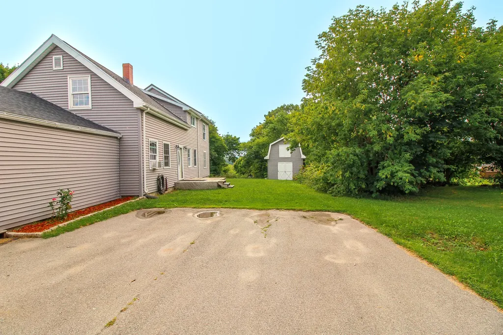 387 Old County Road Hampden ME 04444