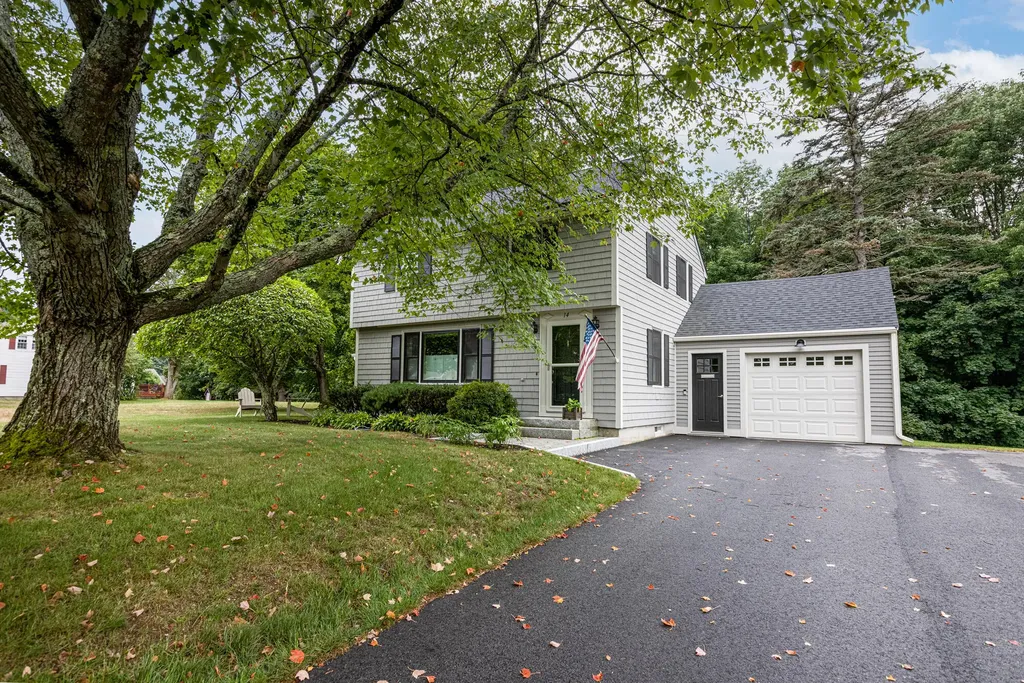 14 Hillview Road Gorham ME 04038