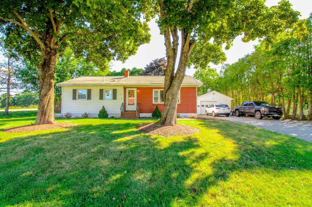 4 Broadlawn Drive Brewer ME 04412