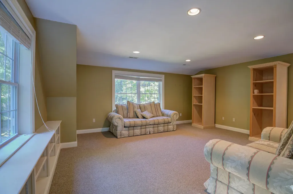 261 Holmes Road Scarborough ME 04074