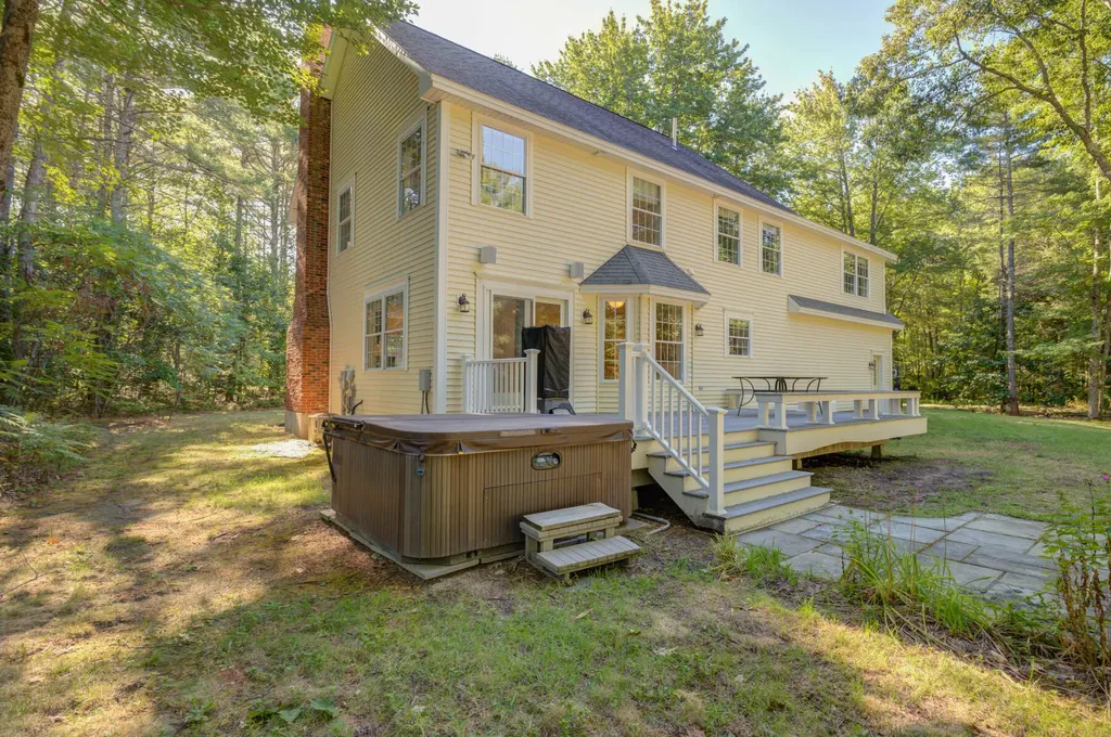 261 Holmes Road Scarborough ME 04074