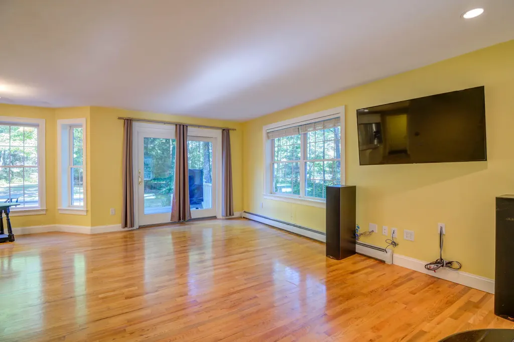 261 Holmes Road Scarborough ME 04074