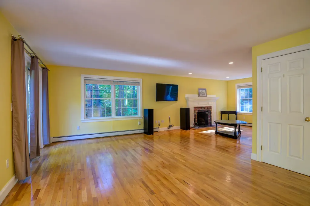 261 Holmes Road Scarborough ME 04074