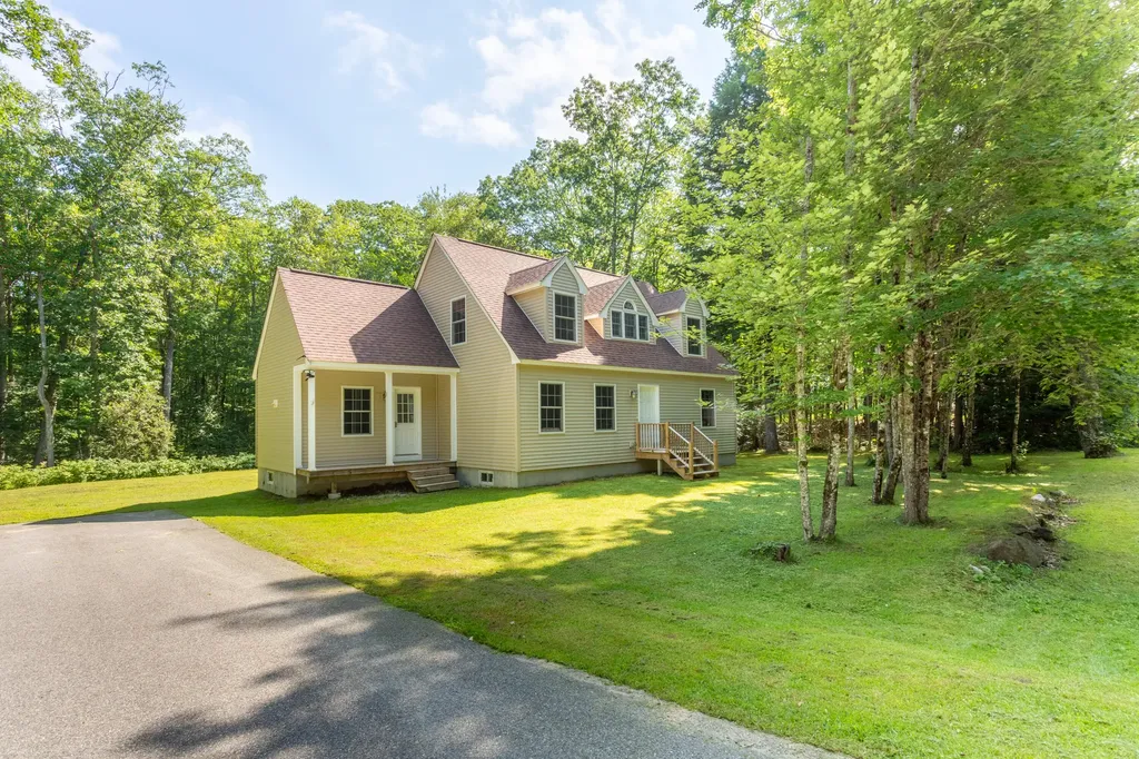 79 Greenwood Avenue Warren ME 04864