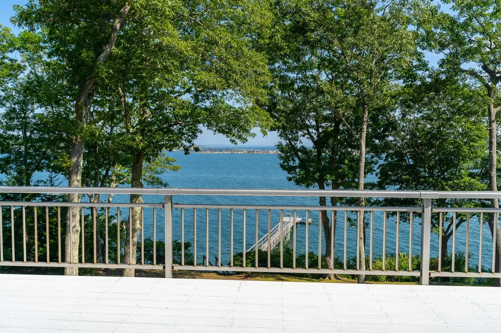 21 Cribstone View Road Harpswell ME 04079