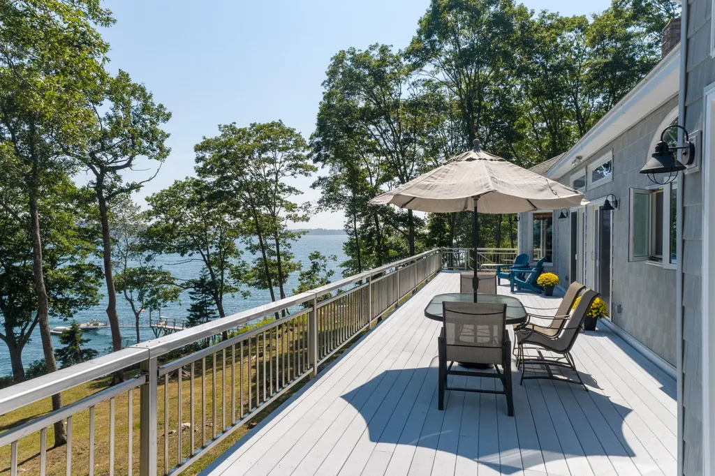 21 Cribstone View Road Harpswell ME 04079