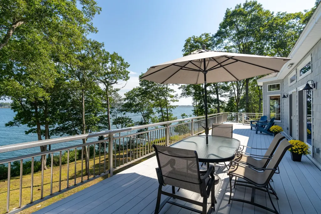 21 Cribstone View Road Harpswell ME 04079