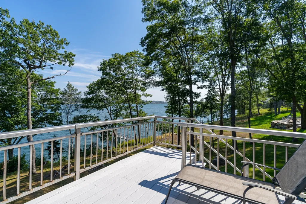 21 Cribstone View Road Harpswell ME 04079