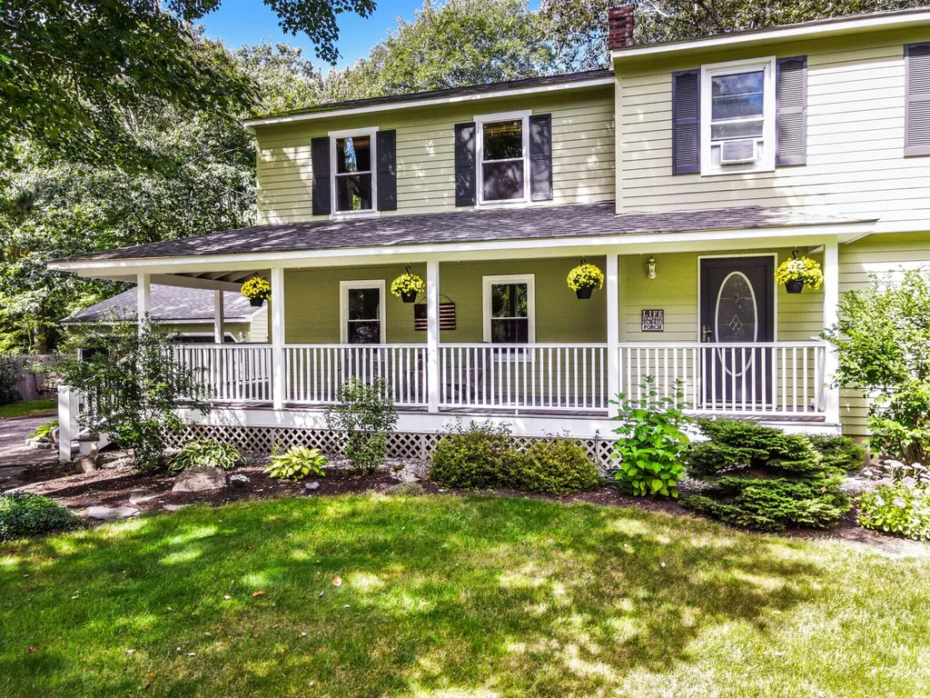 32 Bay Park Drive Topsham ME 04086