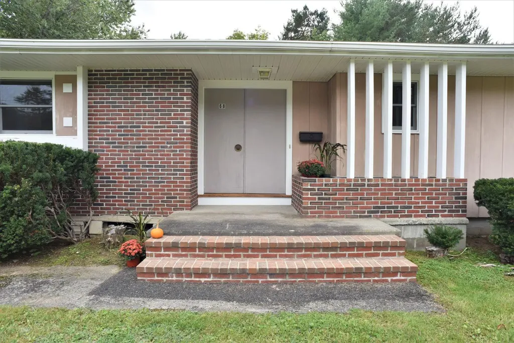 68 Coburn Avenue Skowhegan ME 04976