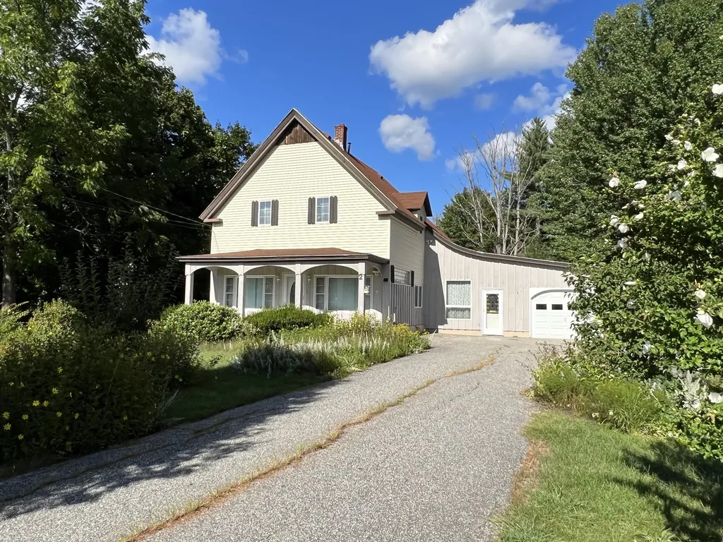 26 Grove Street Lewiston ME 04240