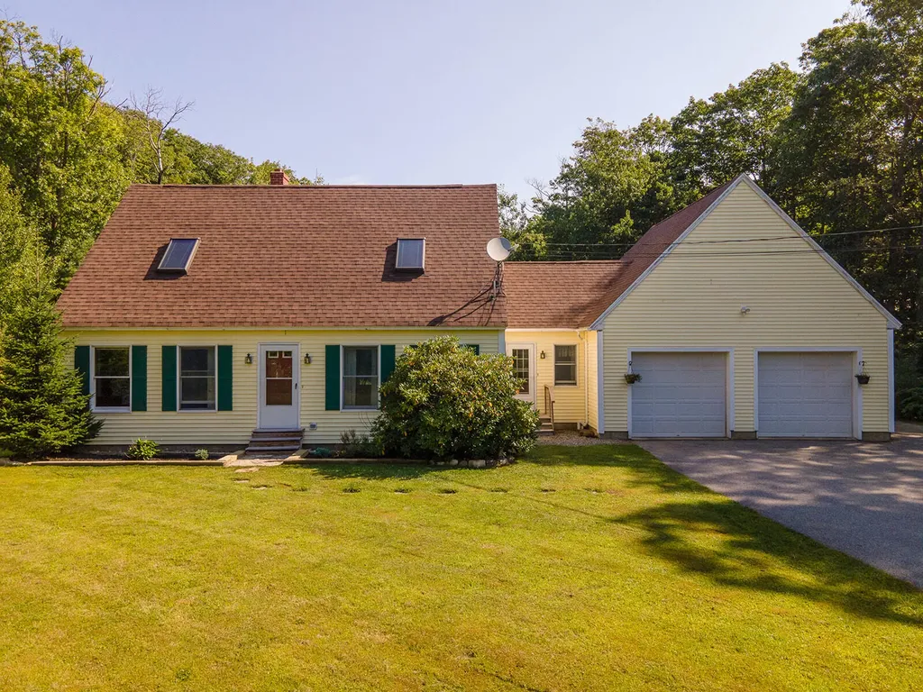 30 Kathys Lane Rockport ME 04856