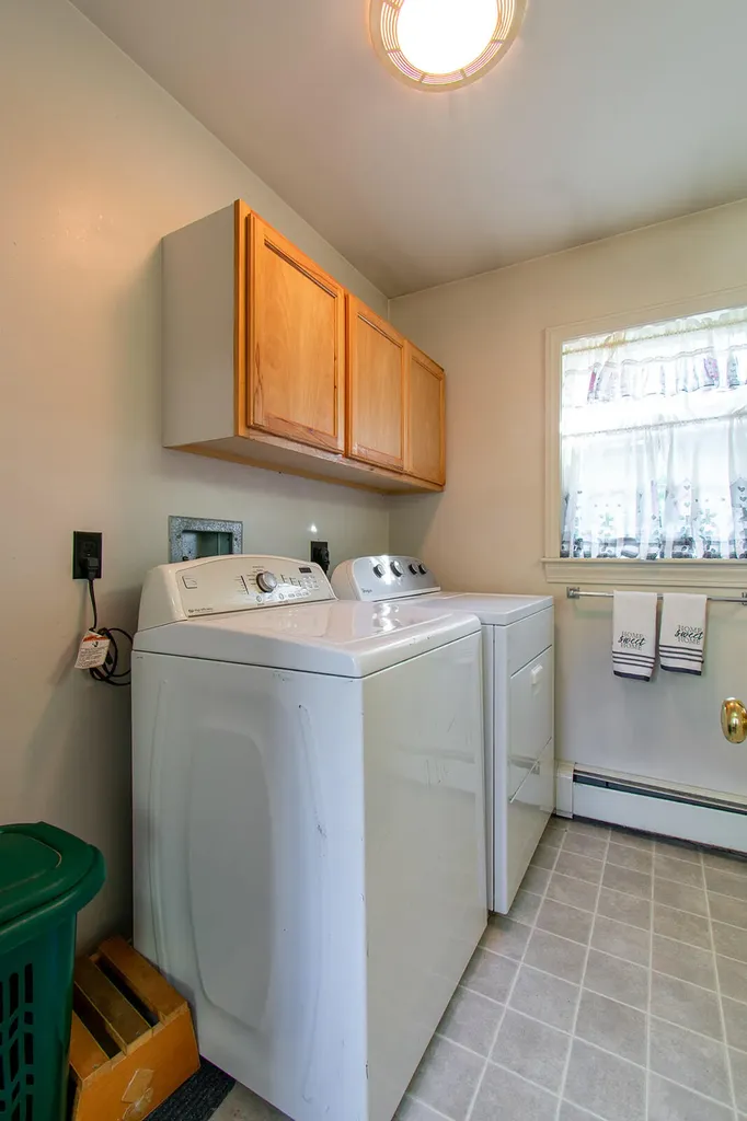 30 Kathys Lane Rockport ME 04856