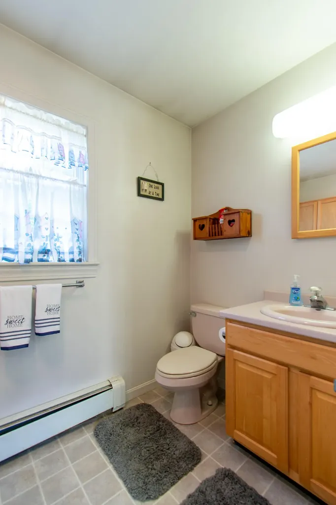 30 Kathys Lane Rockport ME 04856
