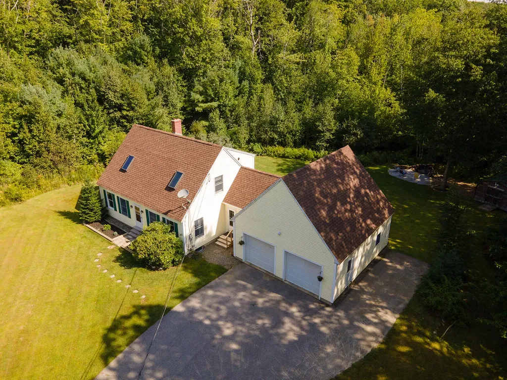 30 Kathys Lane Rockport ME 04856