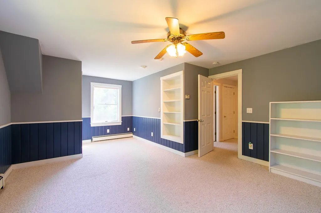 30 Kathys Lane Rockport ME 04856