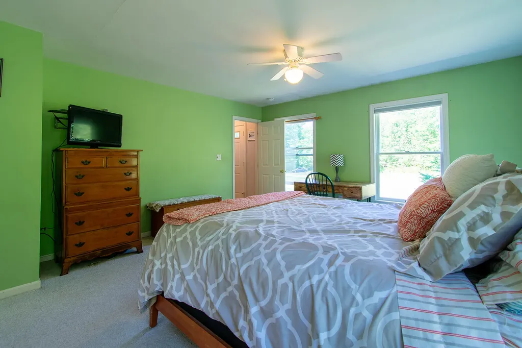 30 Kathys Lane Rockport ME 04856