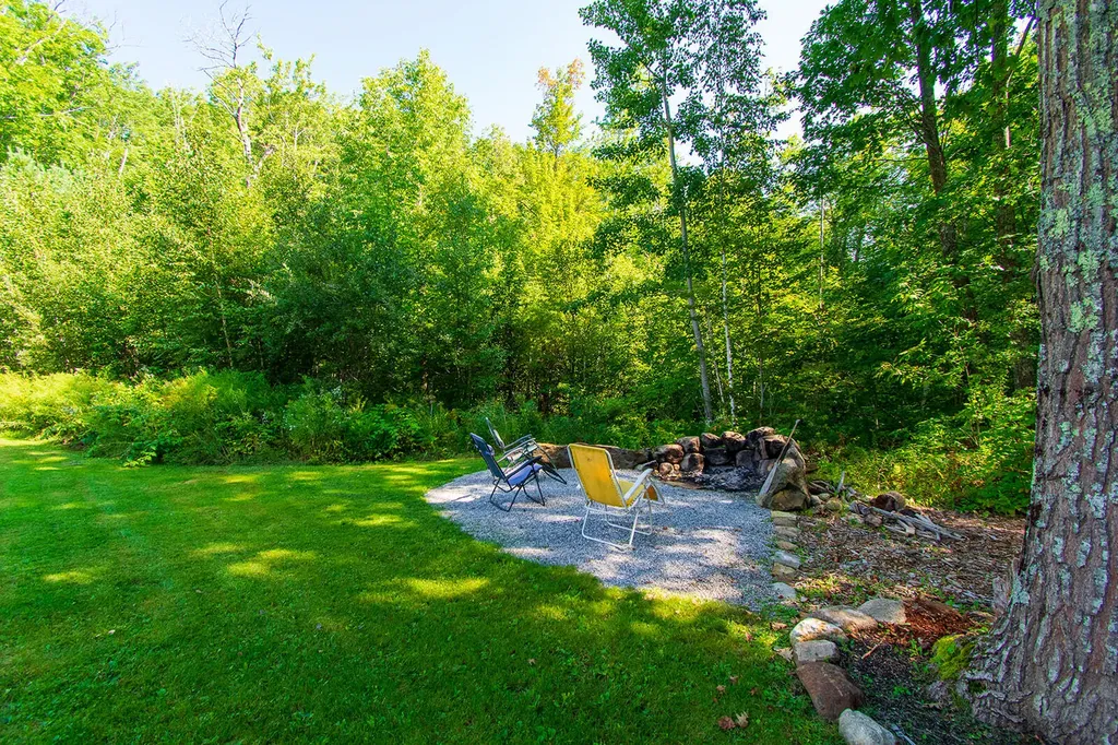 30 Kathys Lane Rockport ME 04856