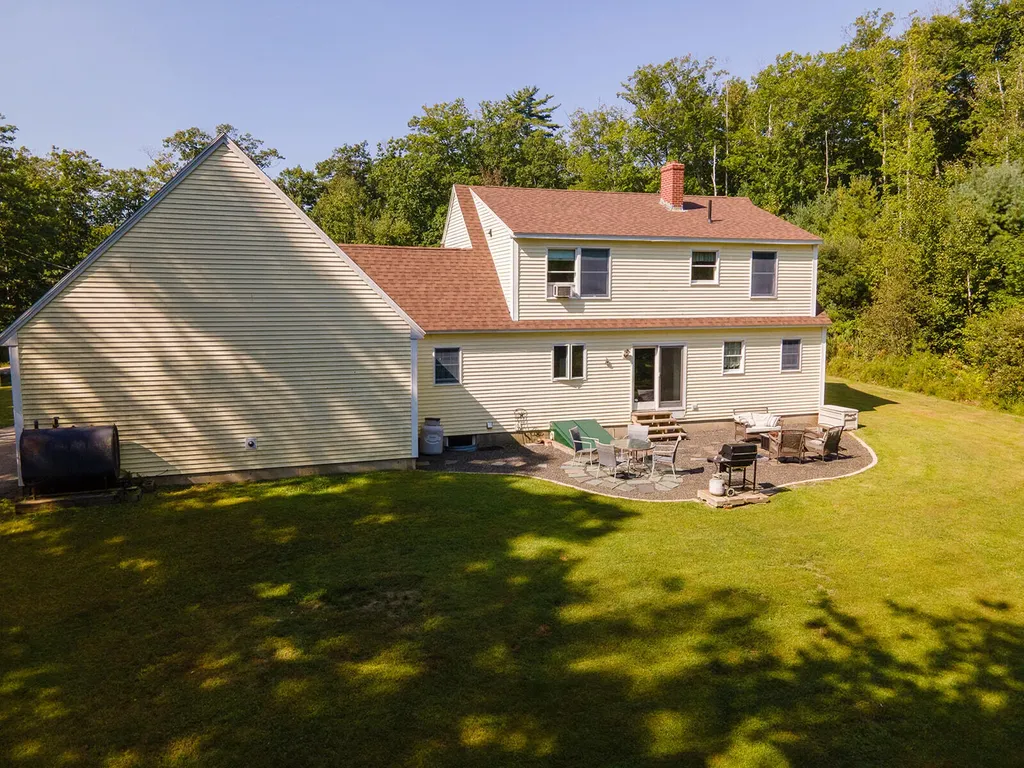 30 Kathys Lane Rockport ME 04856