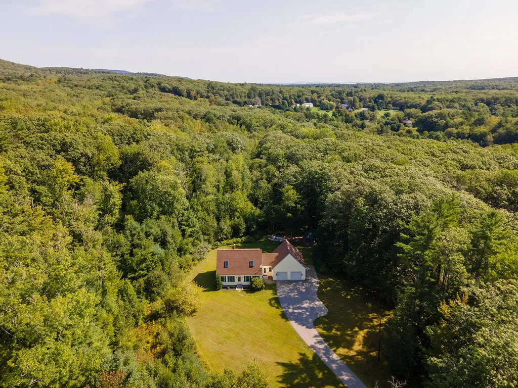 30 Kathys Lane Rockport ME 04856