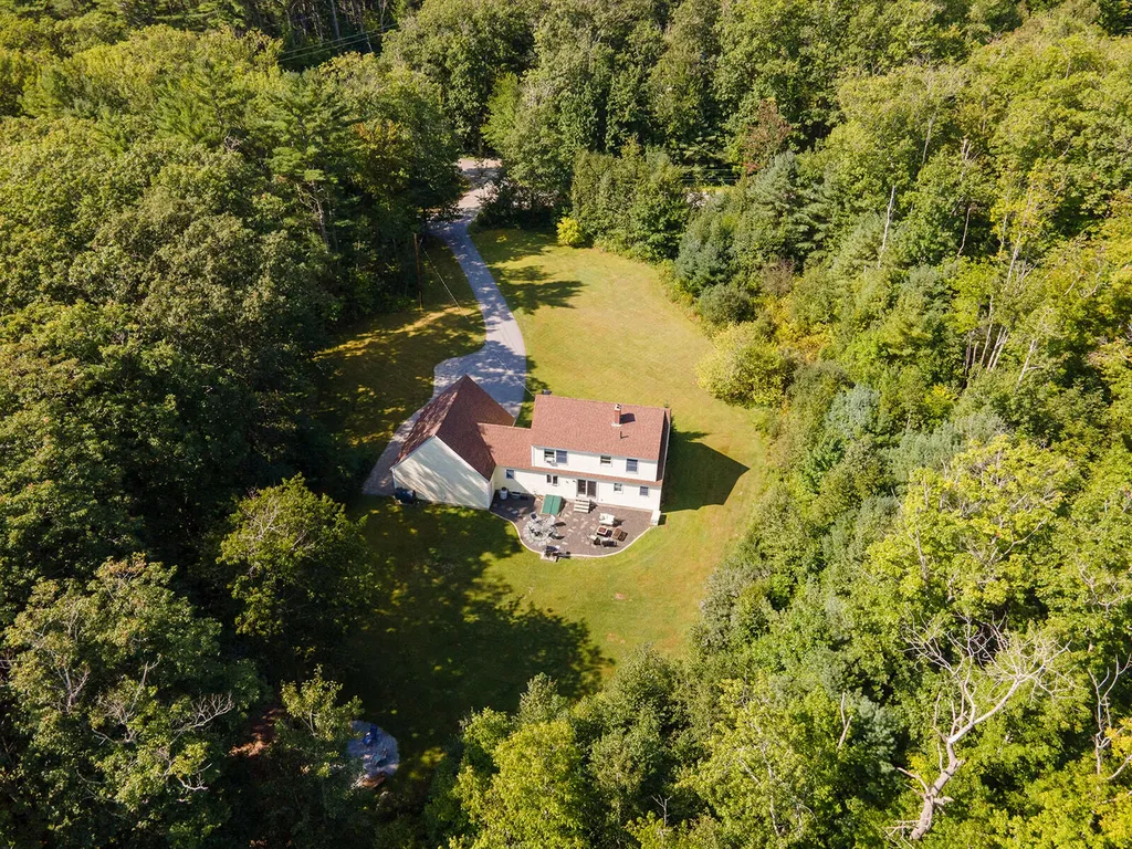 30 Kathys Lane Rockport ME 04856
