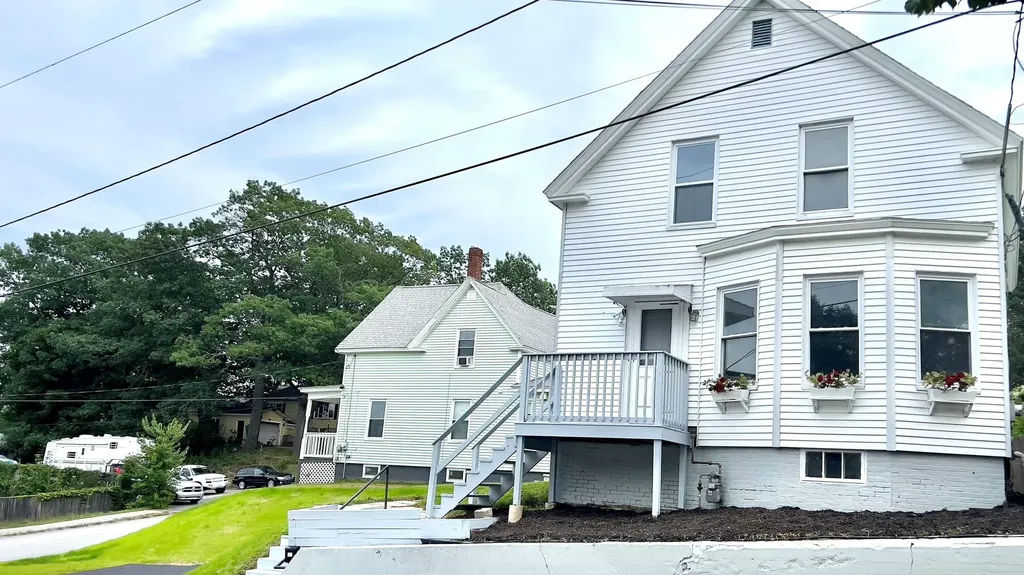 62 Roak Street Auburn ME 04210