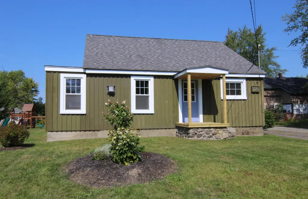 720 N Main Street Brewer ME 04412