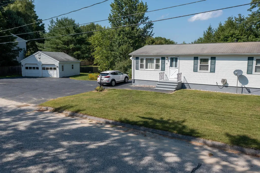 58 Olive Street Auburn ME 04210